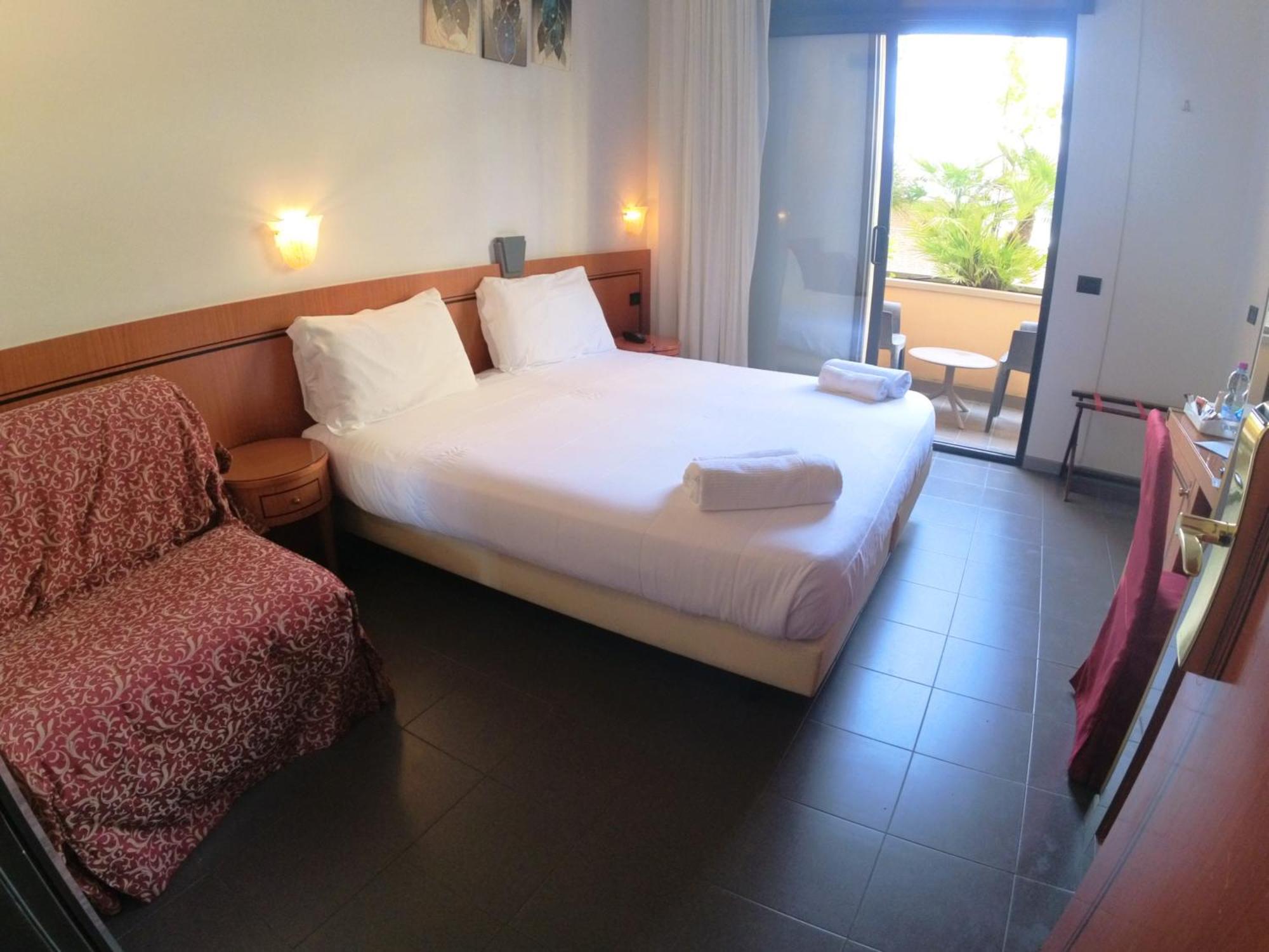 Hotel Nettunia Rimini Oda fotoğraf